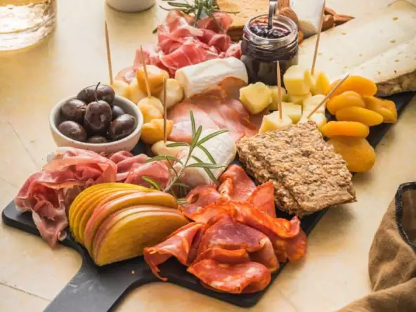 Planche de charcuterie du Sud-Ouest – After Work La Maison Louis Capens
