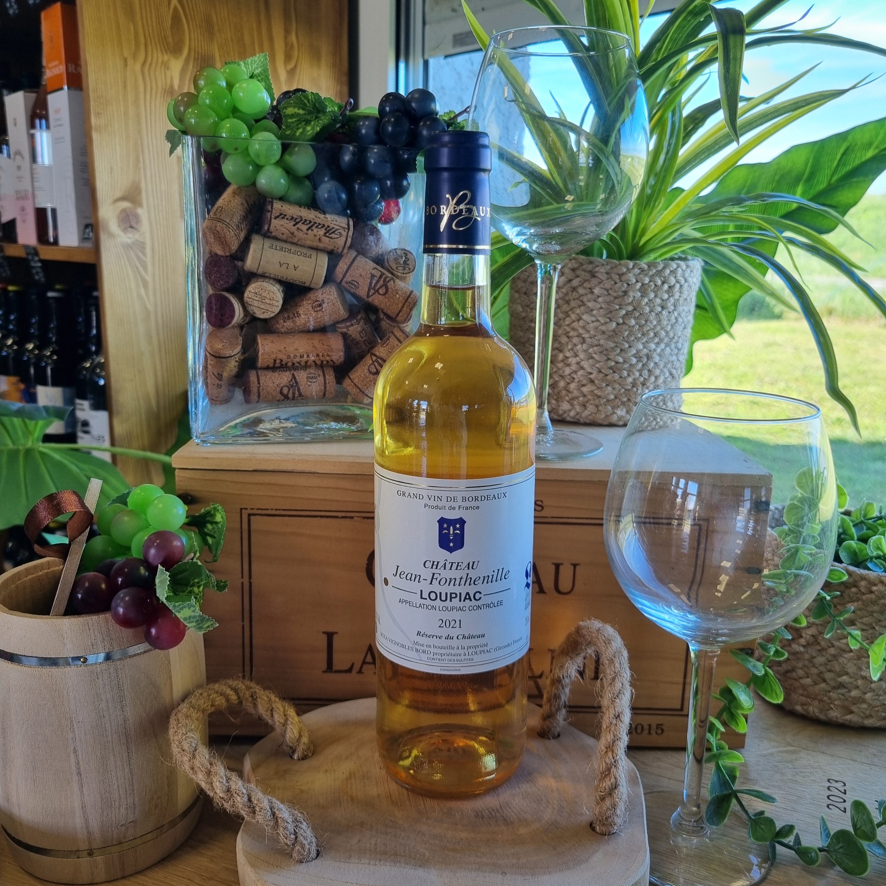 Bouteille de vin blanc doux Bordeaux Loupiac Château Jean-Fonthenille