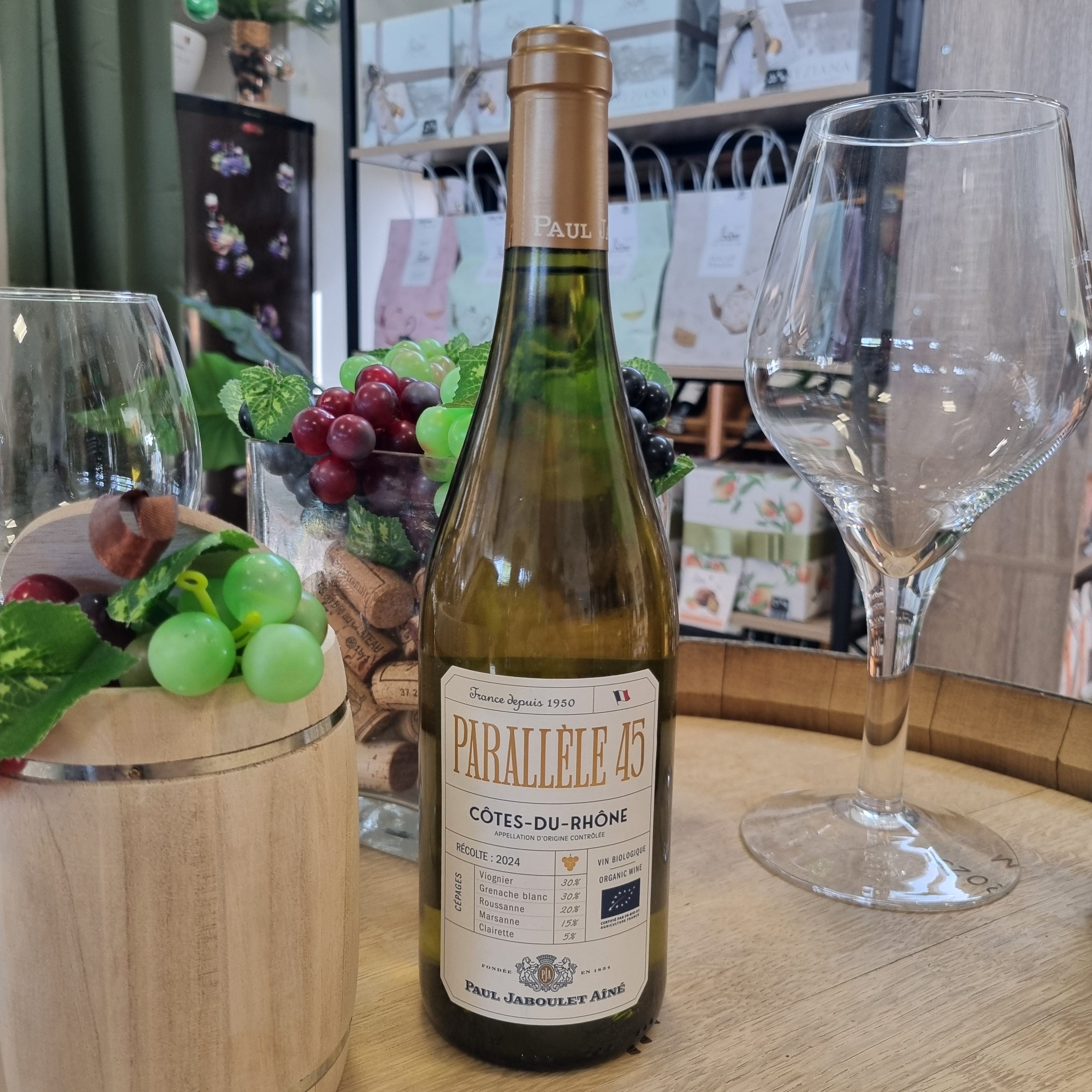 Bouteille de vin blanc Parallèle par Paul Jaboulet ainé Côtes-du-Rhône